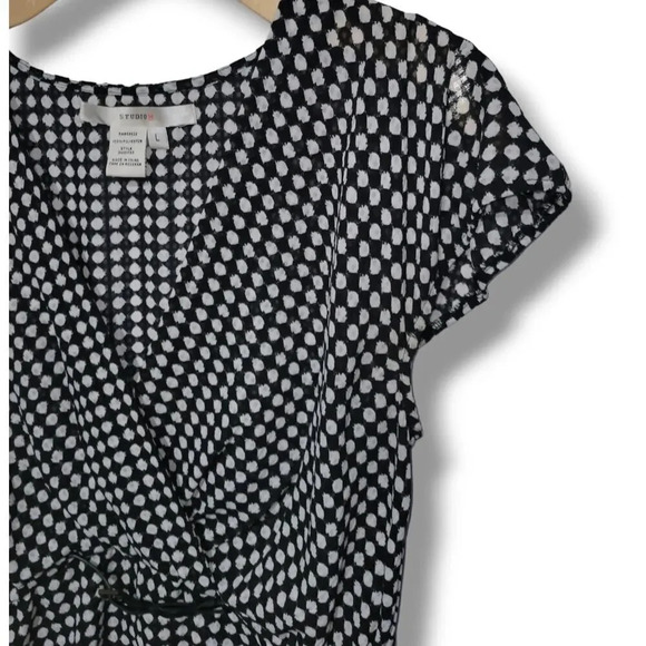 Studio M women's Polka Dot faux belted short sleeve Blouse  - large - Picture 2 of 7